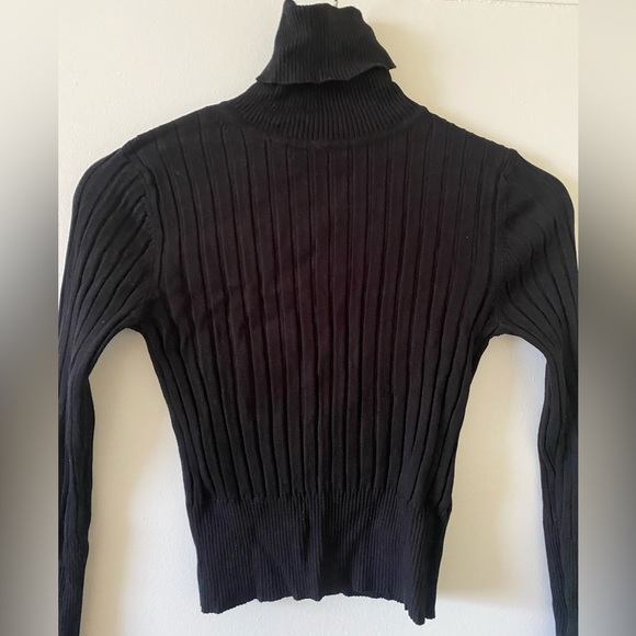 ZARA ribbed turtleneck - Picture 2 of 2